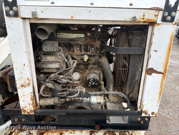 image for item YA3297 2016 Altec DC1317 wood chipper