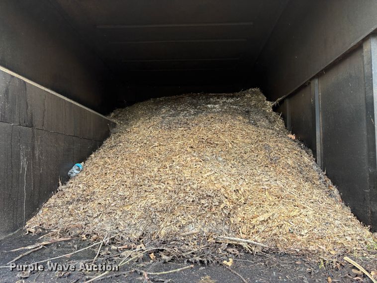 image for item YA3443 2013 Ford F750 chipper truck