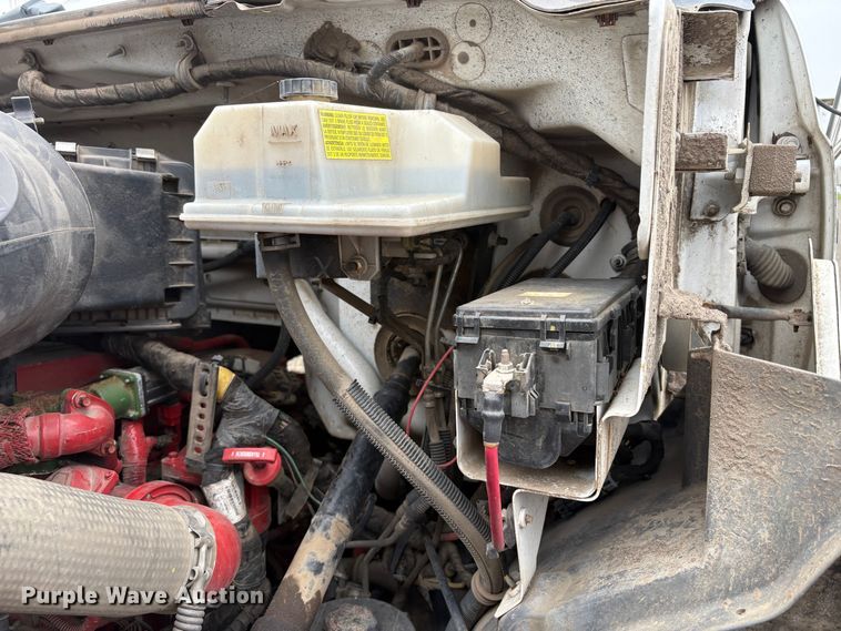 image for item YA3443 2013 Ford F750 chipper truck