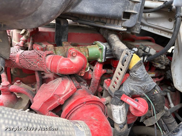 image for item YA3443 2013 Ford F750 chipper truck