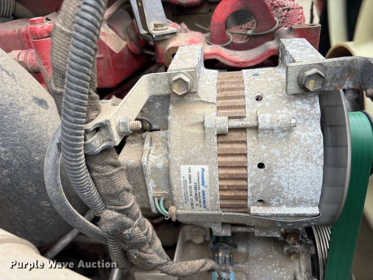 image for item YA3443 2013 Ford F750 chipper truck
