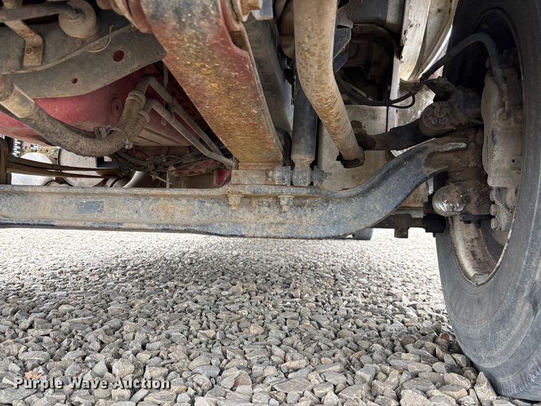 image for item YA3443 2013 Ford F750 chipper truck