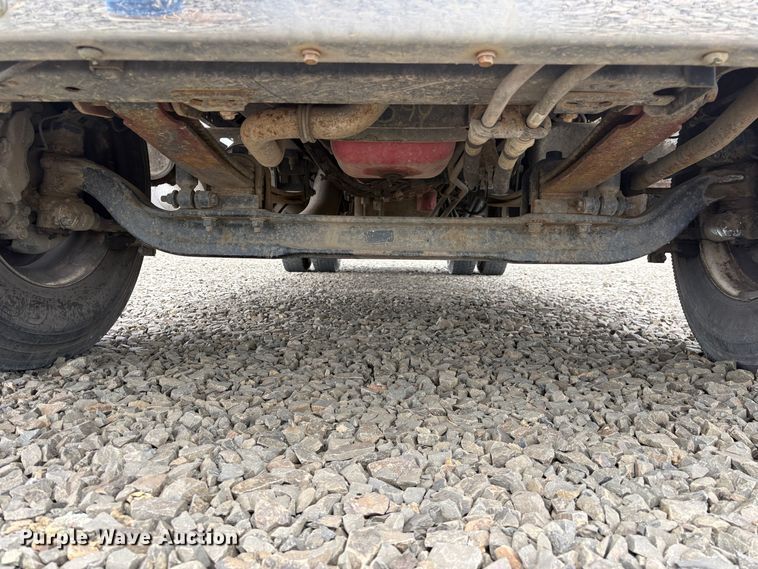 image for item YA3443 2013 Ford F750 chipper truck