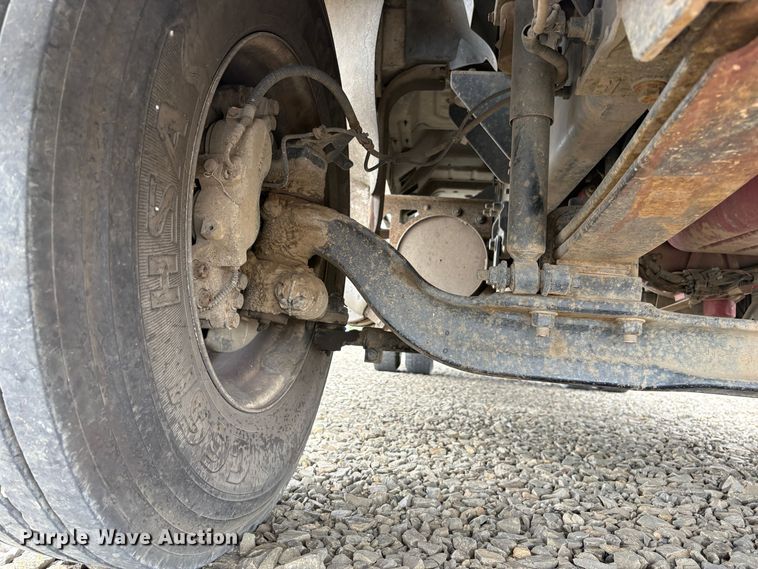 image for item YA3443 2013 Ford F750 chipper truck