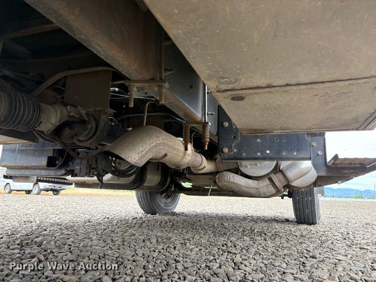 image for item YA3443 2013 Ford F750 chipper truck