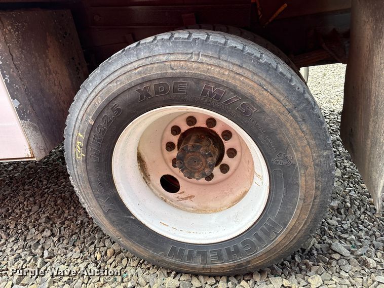 image for item YA3443 2013 Ford F750 chipper truck