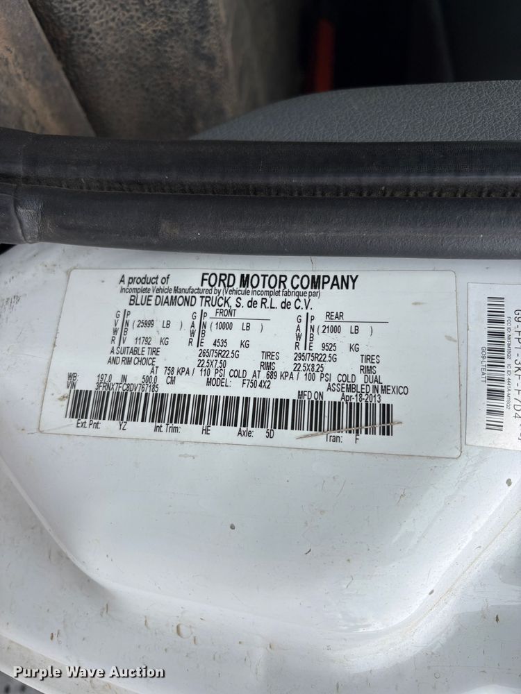 image for item YA3443 2013 Ford F750 chipper truck