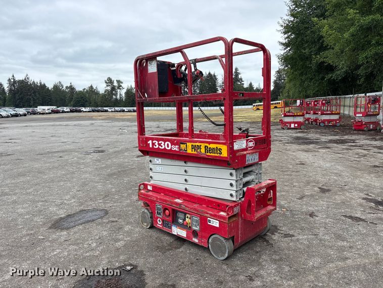 image for item YA3462 MEC 1330SE scissor lift
