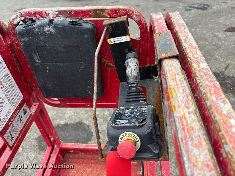 image for item YA3462 MEC 1330SE scissor lift