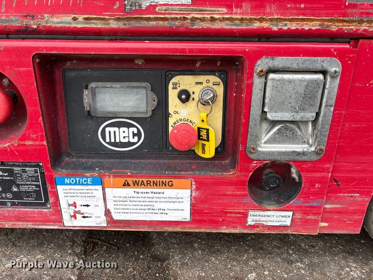 image for item YA3462 MEC 1330SE scissor lift