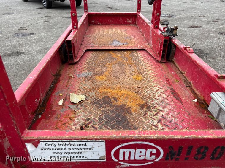 image for item YA3462 MEC 1330SE scissor lift