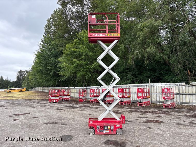 image for item YA3462 MEC 1330SE scissor lift