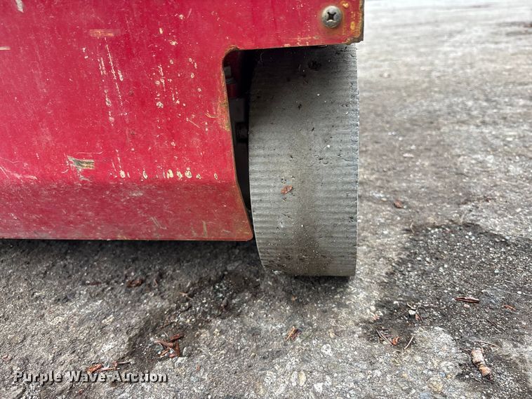 image for item YA3462 MEC 1330SE scissor lift
