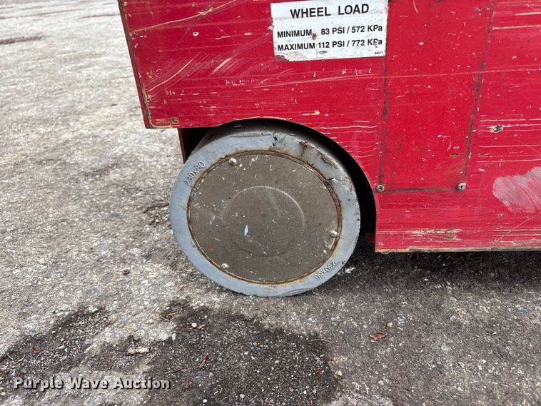 image for item YA3462 MEC 1330SE scissor lift
