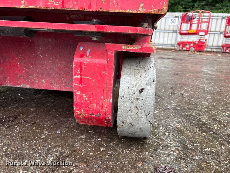 image for item YA3466 2018 MEC 1330SE scissor lift