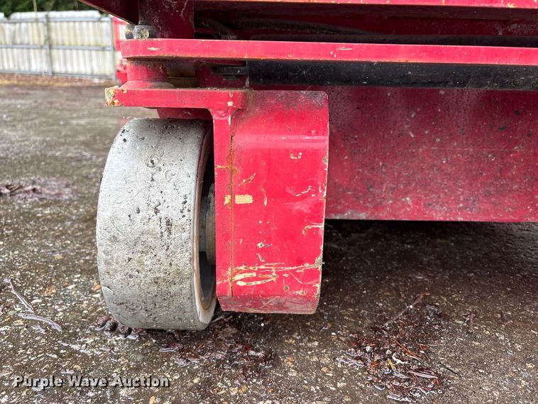 image for item YA3466 2018 MEC 1330SE scissor lift