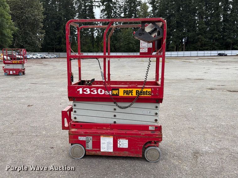 image for item YA3469 2019 MEC 1330SE scissor lift