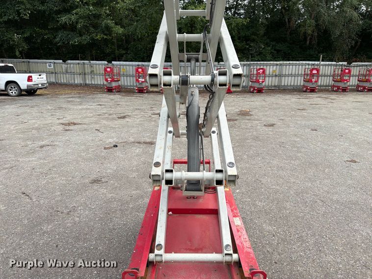 image for item YA3469 2019 MEC 1330SE scissor lift