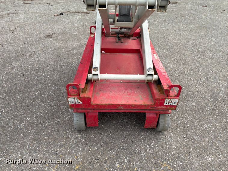 image for item YA3469 2019 MEC 1330SE scissor lift