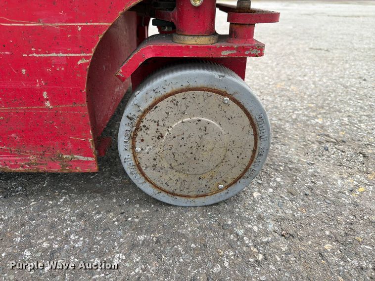 image for item YA3469 2019 MEC 1330SE scissor lift
