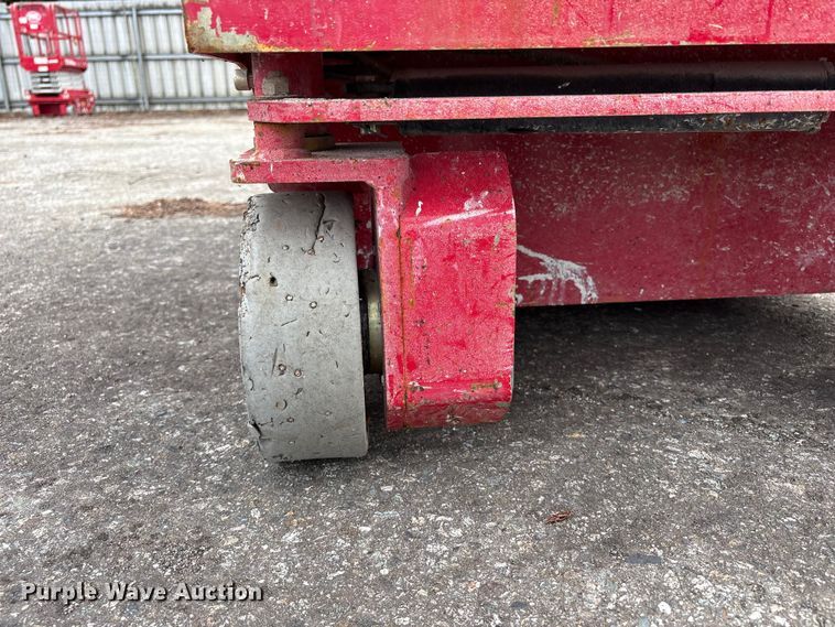 image for item YA3476 2019 MEC 1330SE scissor lift