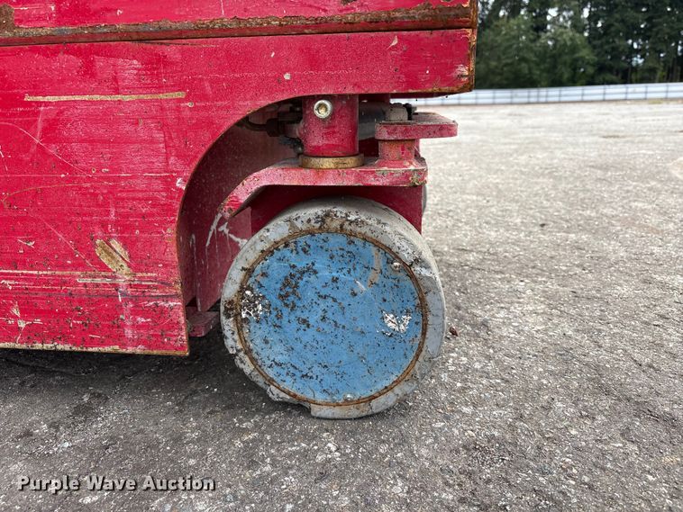 image for item YA3476 2019 MEC 1330SE scissor lift