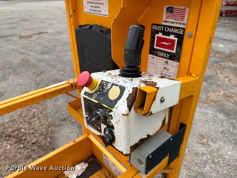 image for item YA3481 Hi-Brid lift 1230 scissor lift