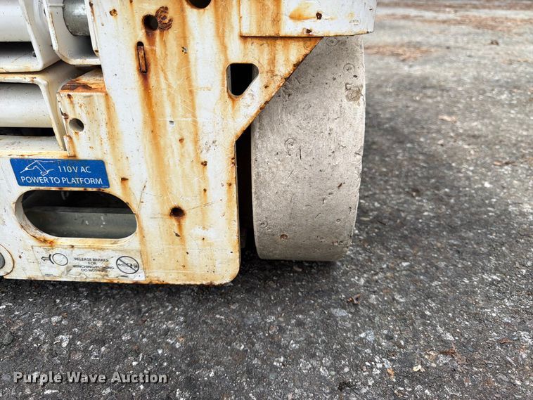 image for item YA3481 Hi-Brid lift 1230 scissor lift