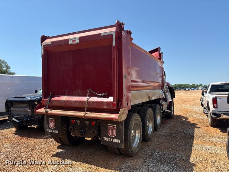 image for item YA3491 2026 Kenworth T880 dump truck