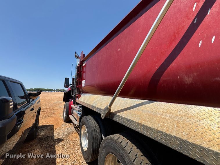 image for item YA3491 2026 Kenworth T880 dump truck