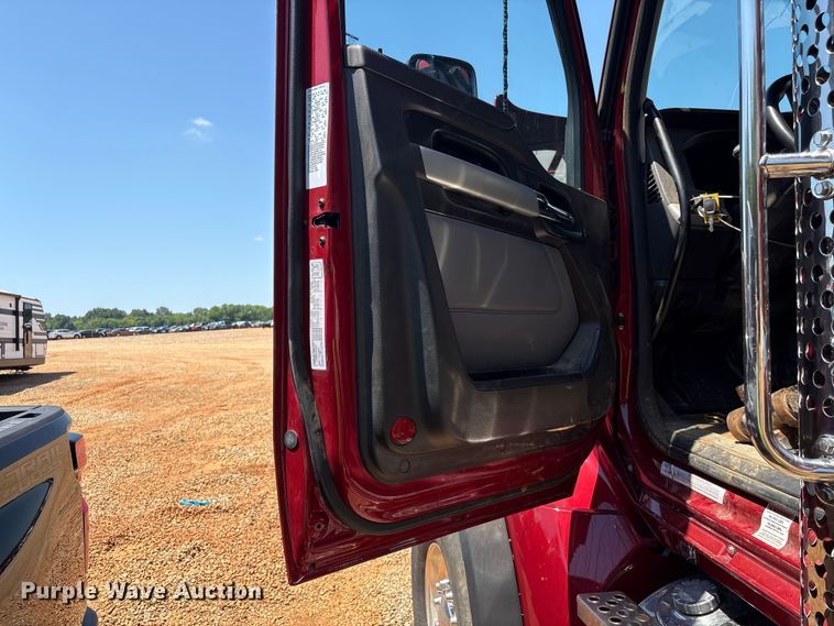 image for item YA3491 2026 Kenworth T880 dump truck