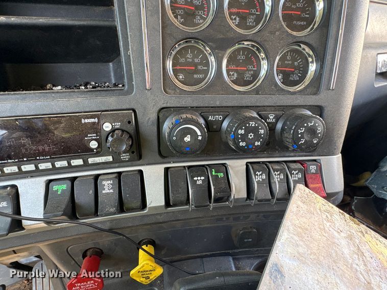 image for item YA3491 2026 Kenworth T880 dump truck