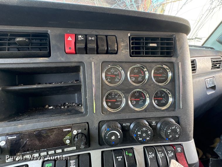 image for item YA3491 2026 Kenworth T880 dump truck