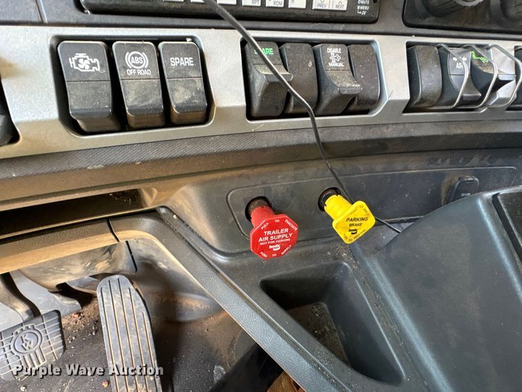 image for item YA3491 2026 Kenworth T880 dump truck