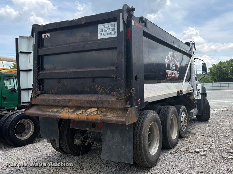 image for item YA3558 2016 Caterpillar CT660S dump truck