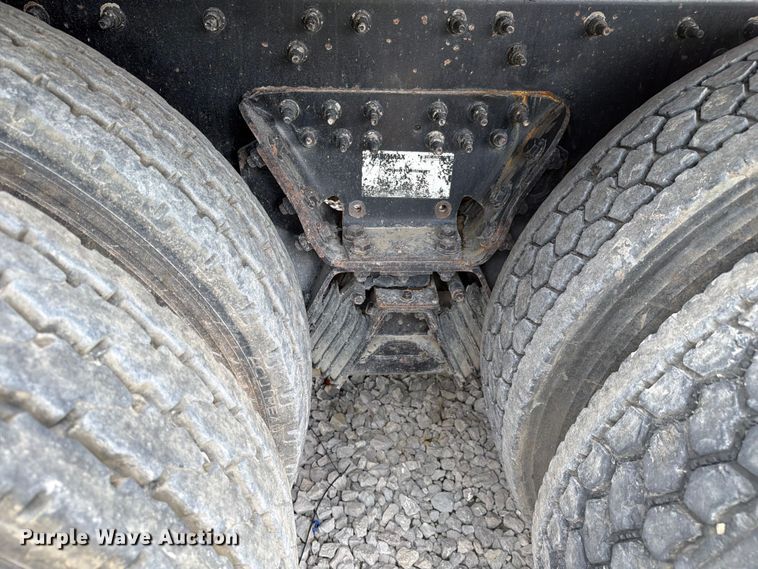 image for item YA3558 2016 Caterpillar CT660S dump truck