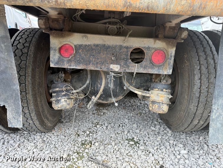 image for item YA3558 2016 Caterpillar CT660S dump truck