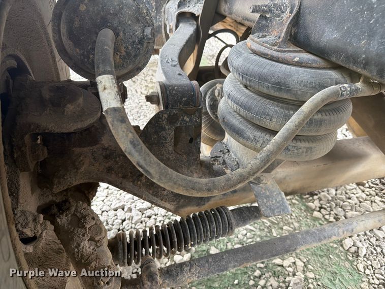 image for item YA3558 2016 Caterpillar CT660S dump truck