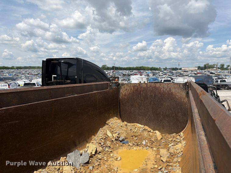 image for item YA3558 2016 Caterpillar CT660S dump truck
