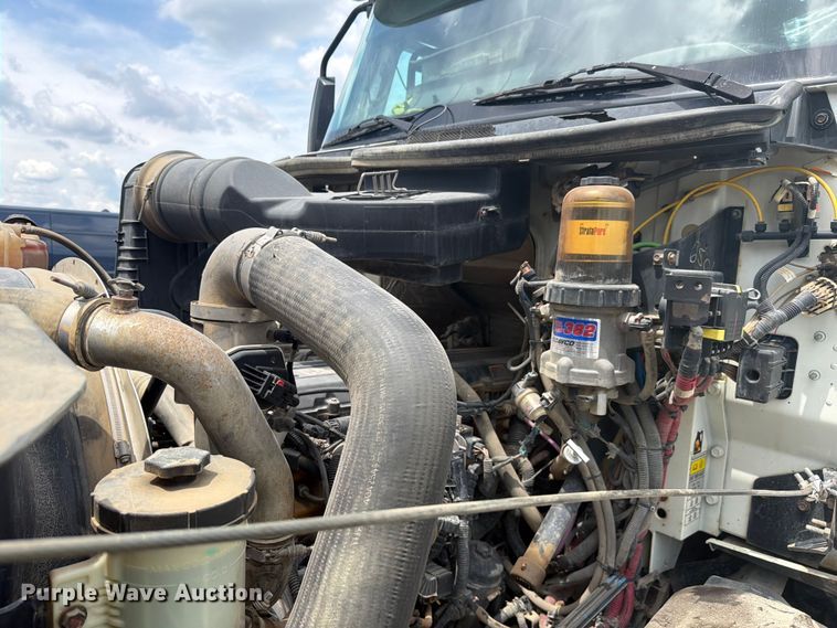 image for item YA3558 2016 Caterpillar CT660S dump truck
