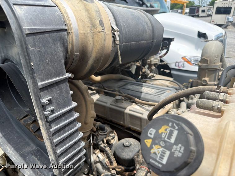 image for item YA3558 2016 Caterpillar CT660S dump truck