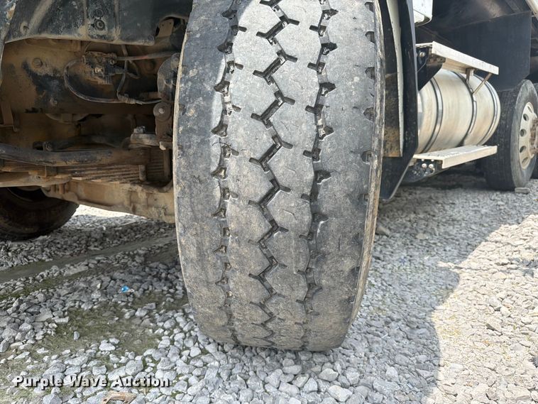 image for item YA3558 2016 Caterpillar CT660S dump truck
