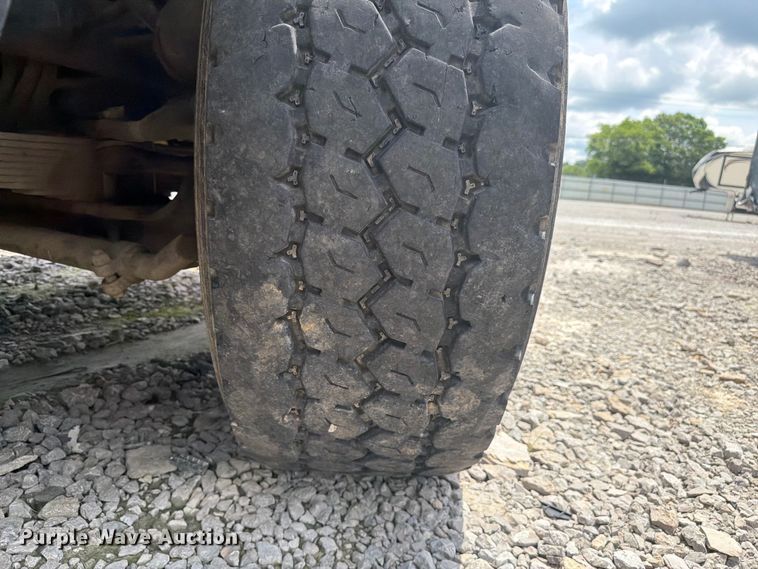 image for item YA3558 2016 Caterpillar CT660S dump truck