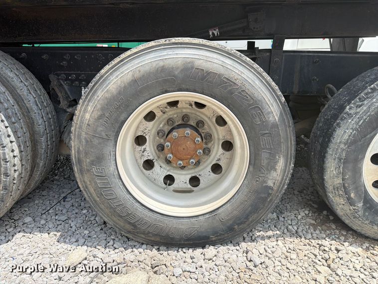 image for item YA3558 2016 Caterpillar CT660S dump truck
