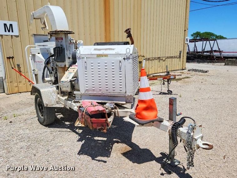 image for item YA3736 2020 Bandit 200UC wood chipper