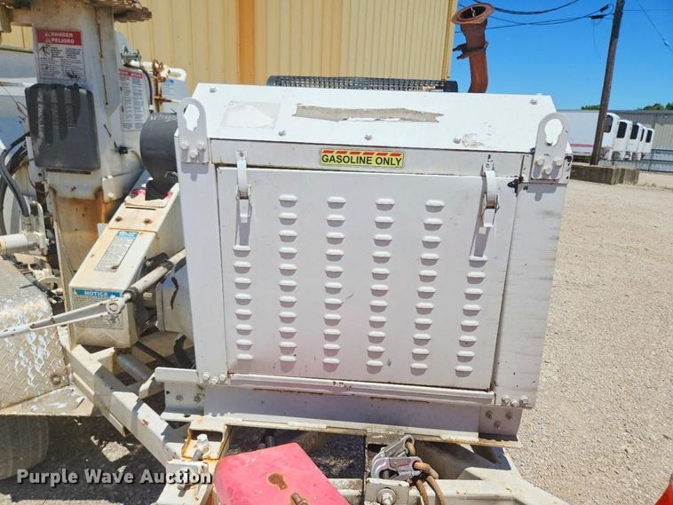 image for item YA3736 2020 Bandit 200UC wood chipper