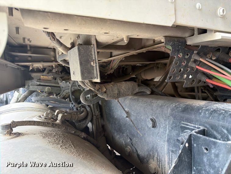 image for item YA3777 2018 Kenworth T800 dump truck