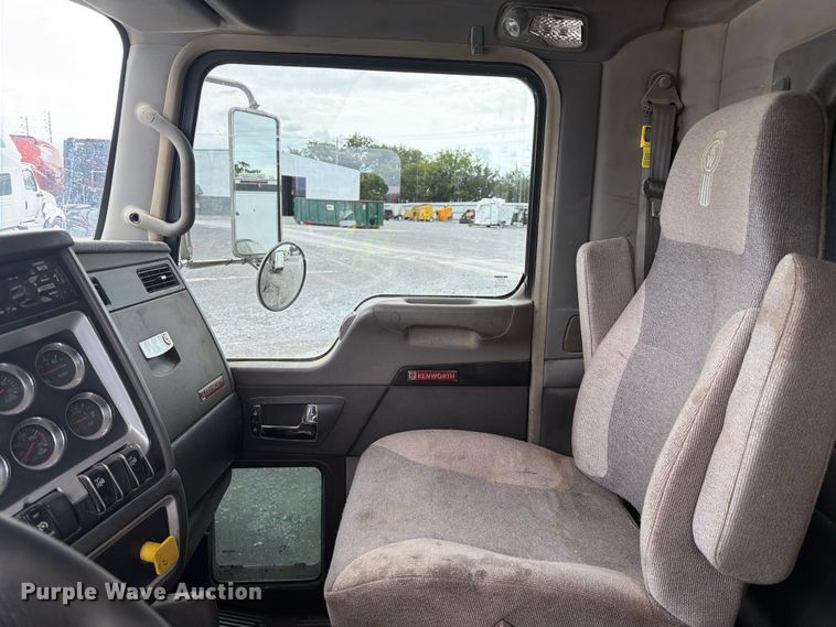 image for item YA3777 2018 Kenworth T800 dump truck