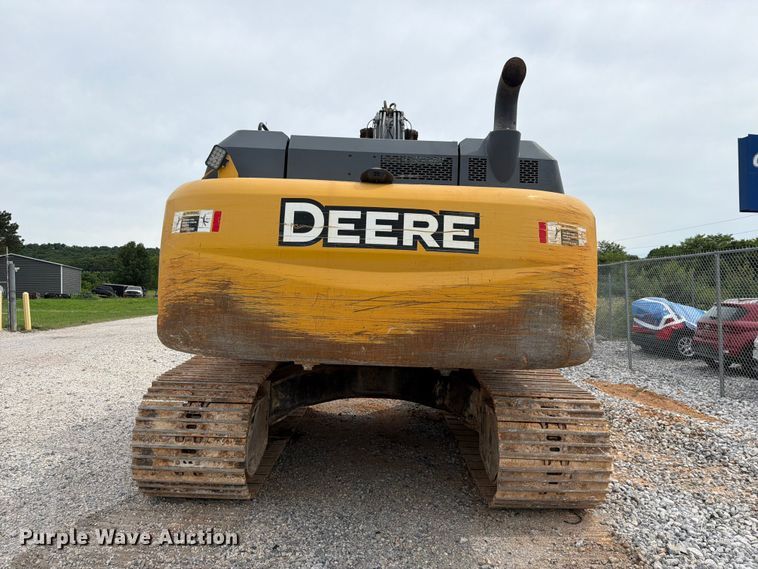 image for item YA3847 2018 John Deere 300G LC excavator