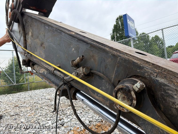 image for item YA3847 2018 John Deere 300G LC excavator